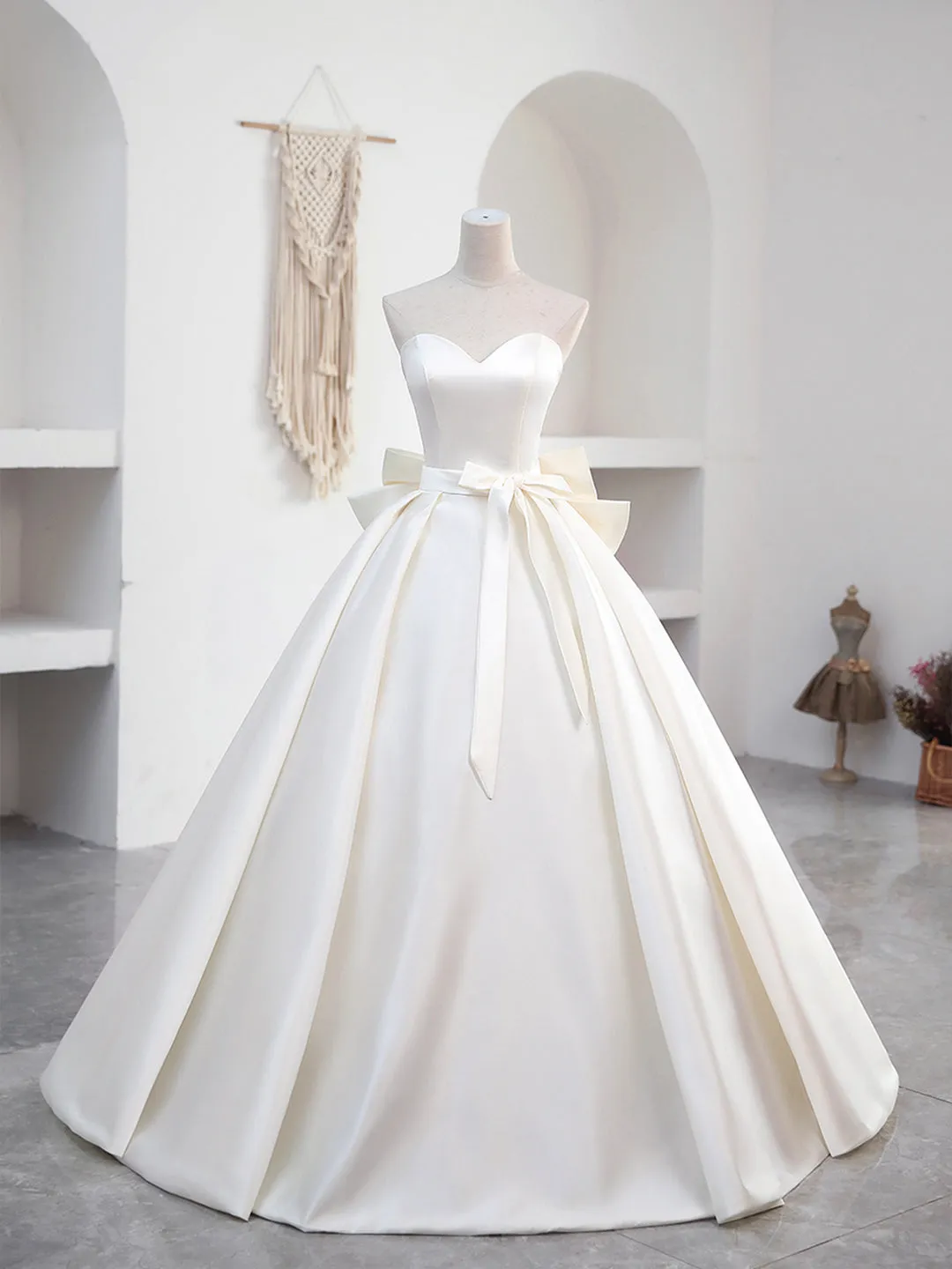 Beautiful Sweetheart Neck Satin Long Prom Dress with Detachable Lace Top White Formal Wedding Dress