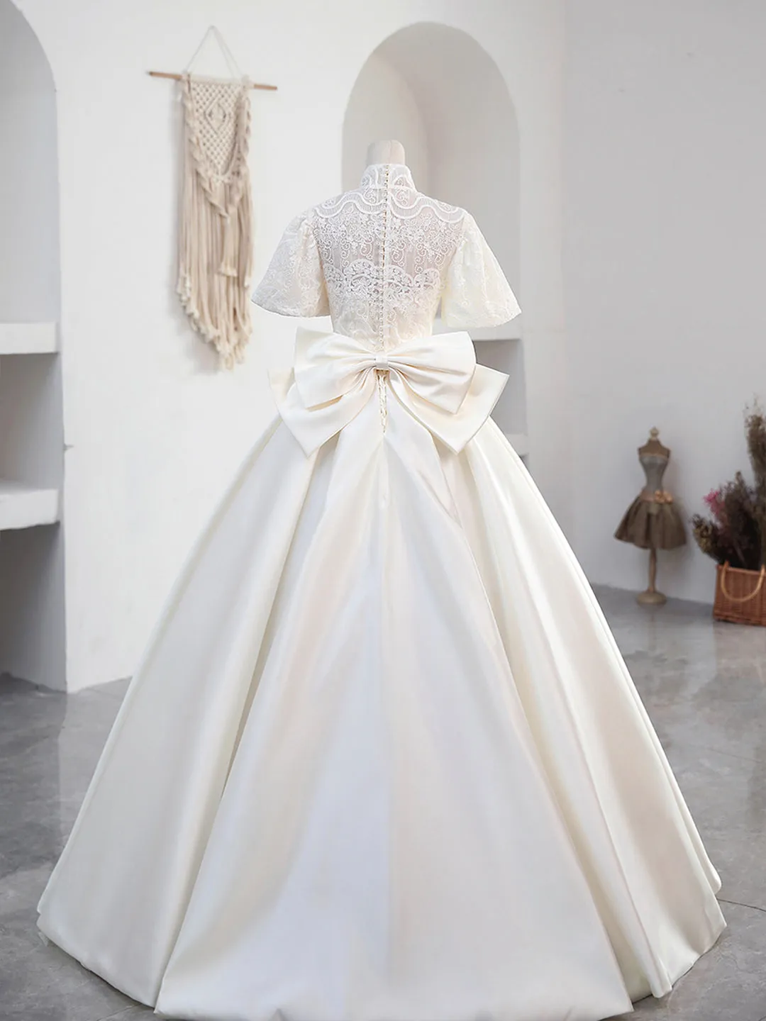 Beautiful Sweetheart Neck Satin Long Prom Dress with Detachable Lace Top White Formal Wedding Dress