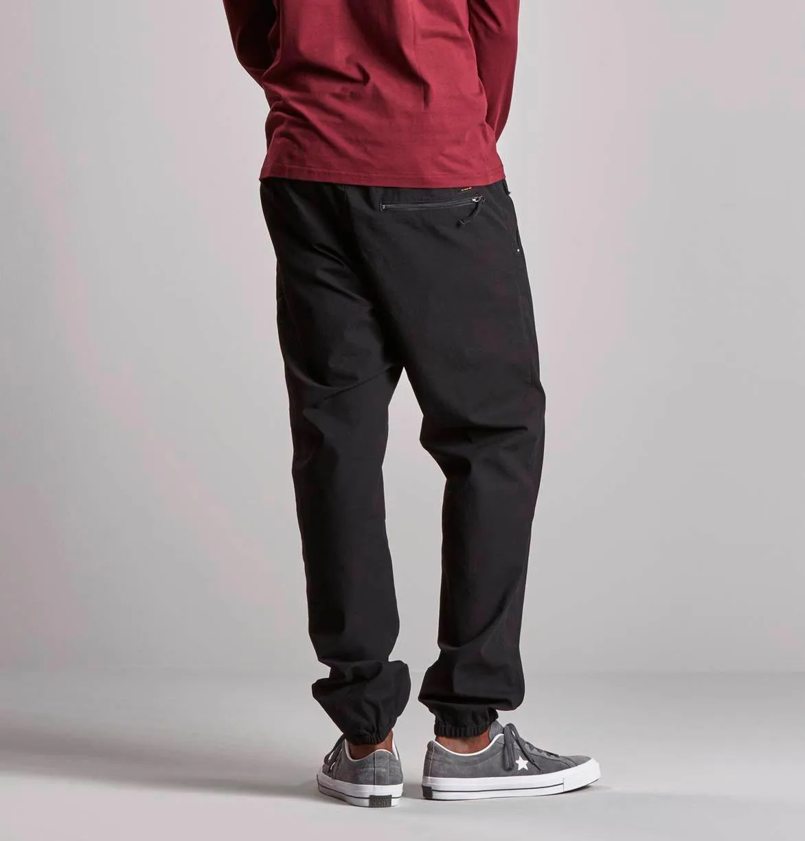 Carhartt WIP Valiant Jogger – Black – Rinsed