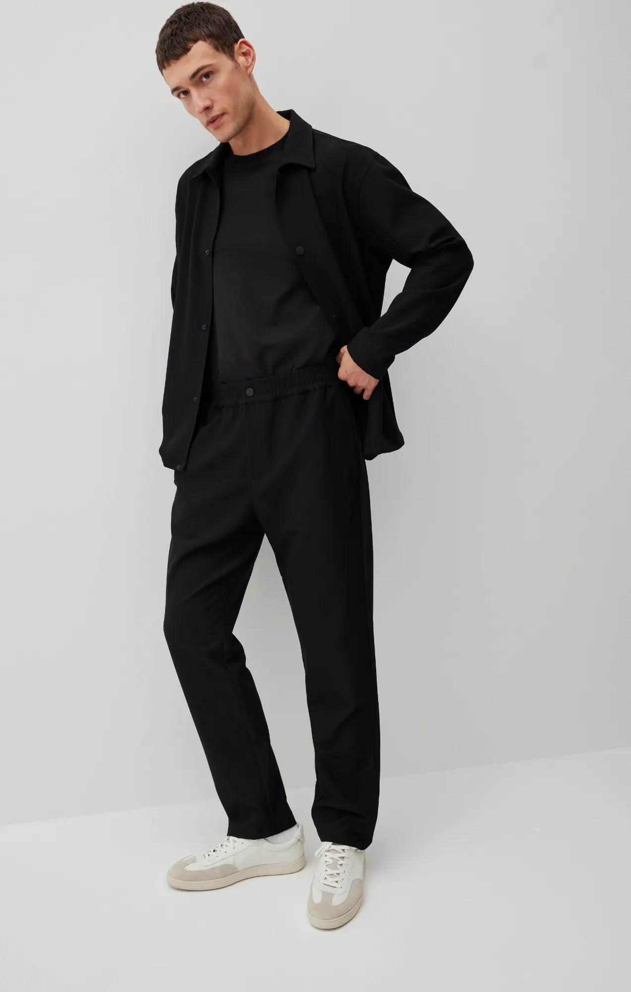 DRESS PANTS IN BLACK