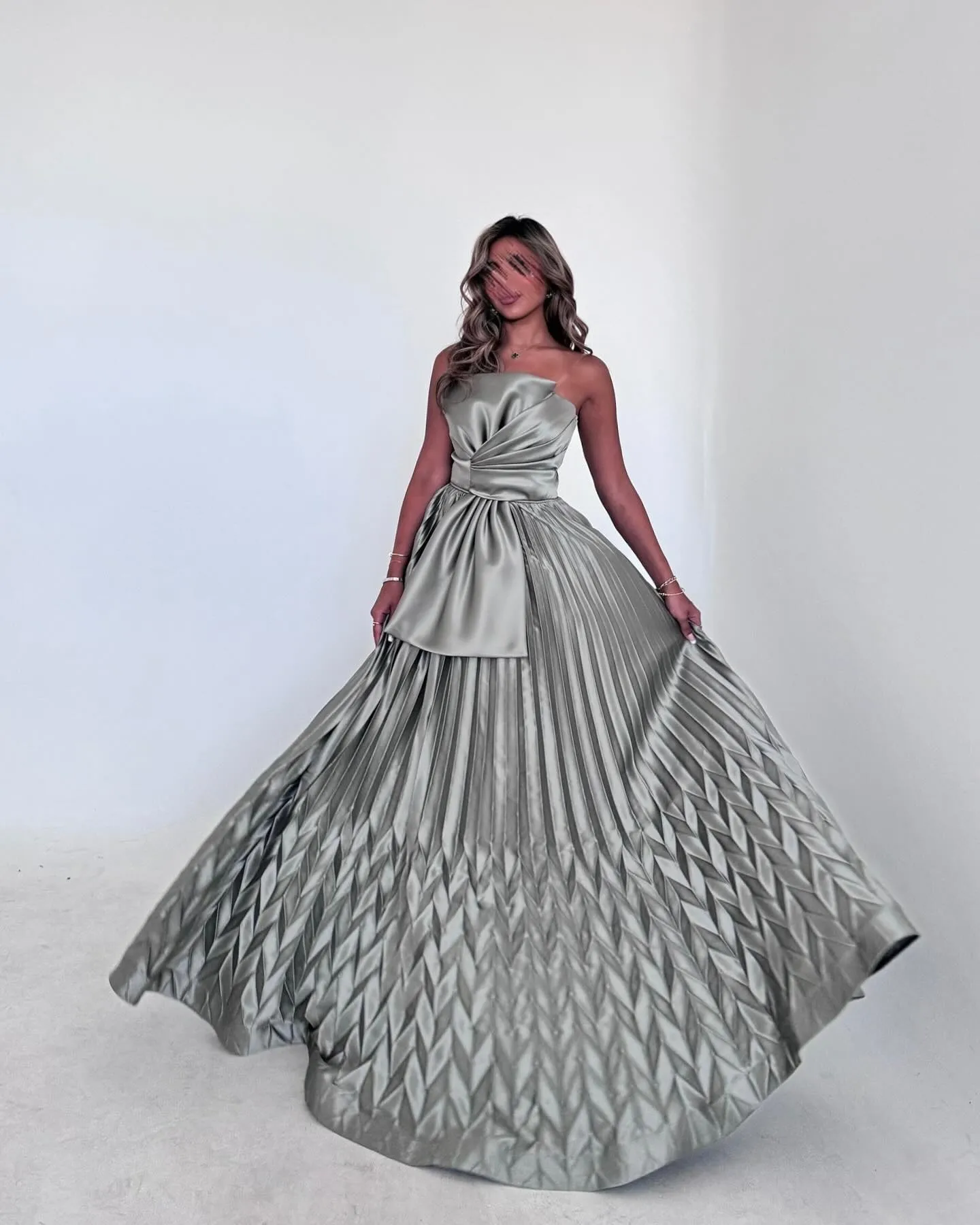 Elegant Sliver Pleats Strapless A-Line Evening Dress SF039