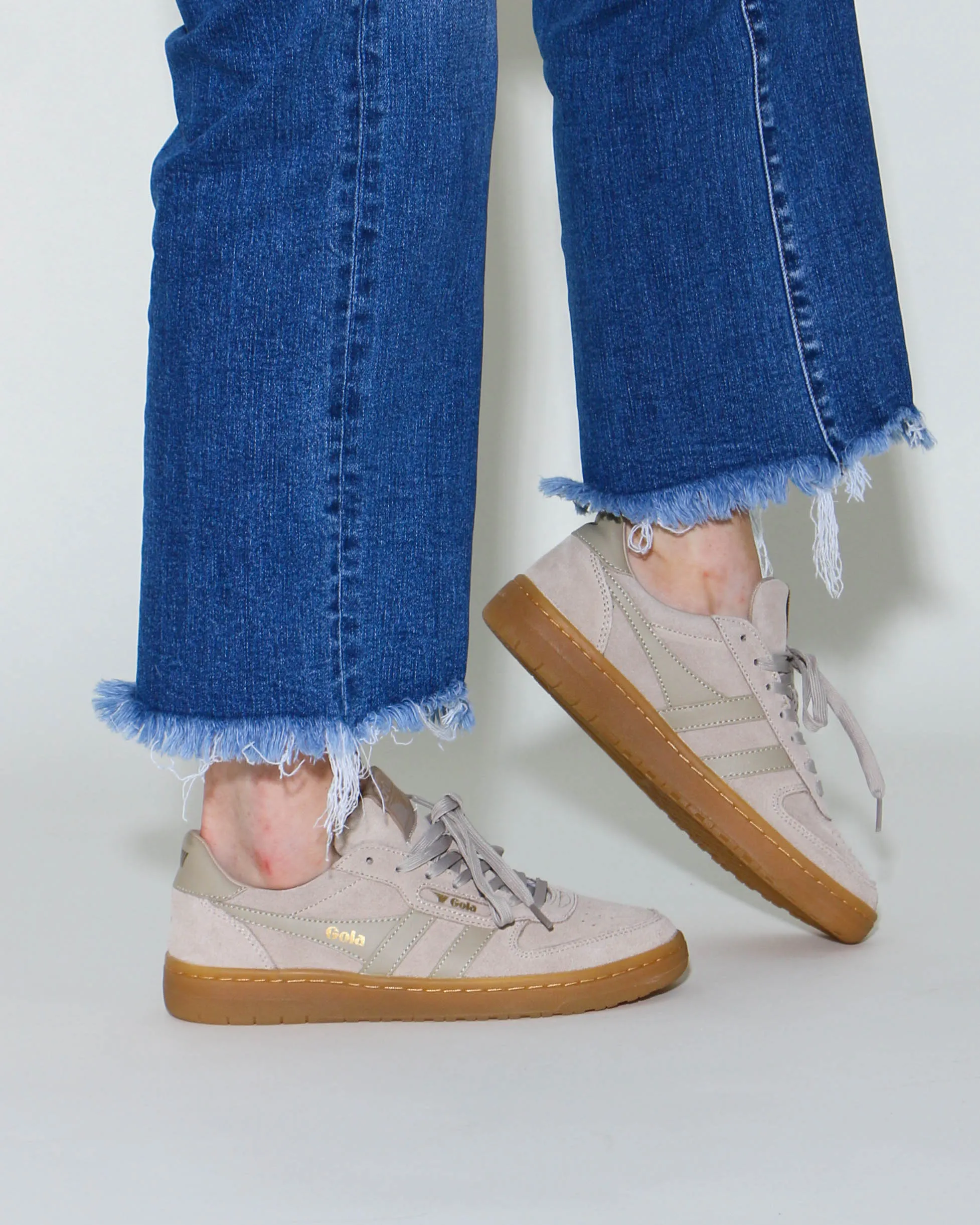 Gola Hawk Suede '86 Sneaker in Bone/Gum