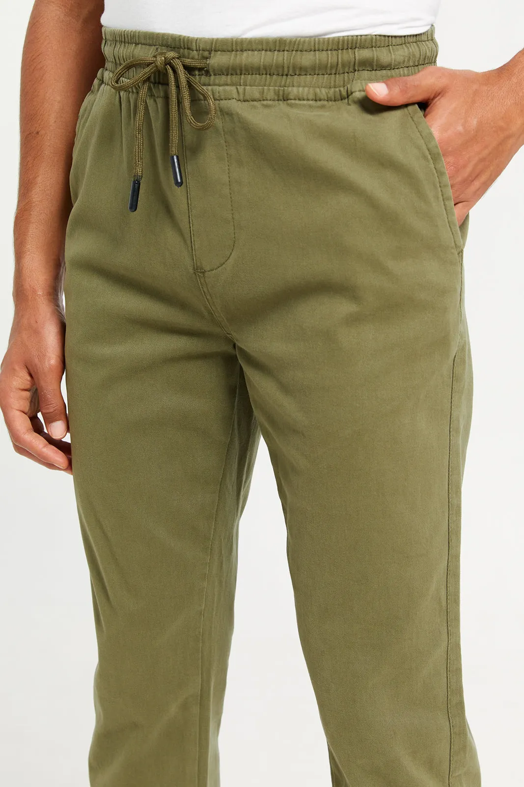 Men Olive Solid Twill Jogger
